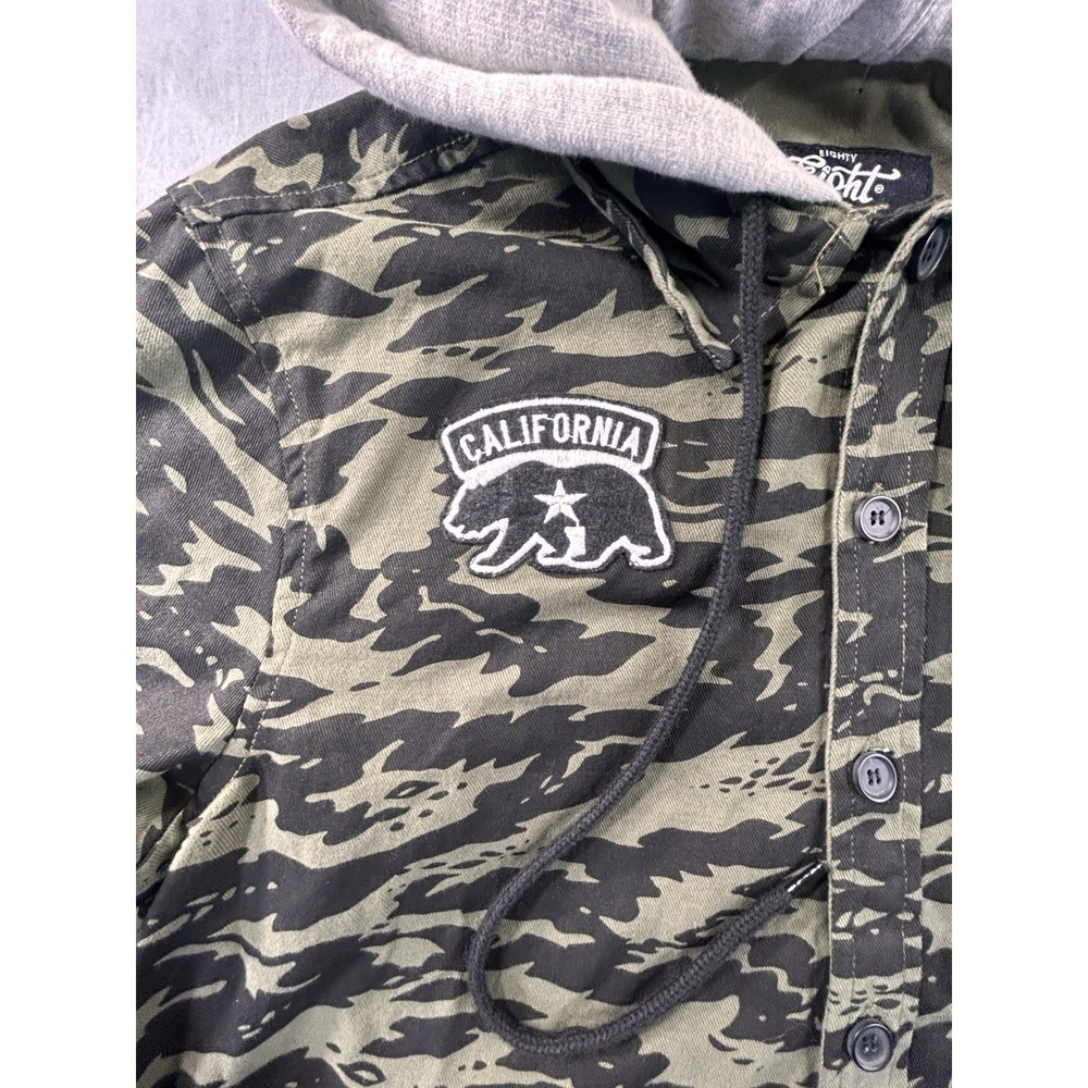 Eighty Eight Hoodie Button Front Camo Green‎ Shirt Men's Small NWT - Picture 3 of 13